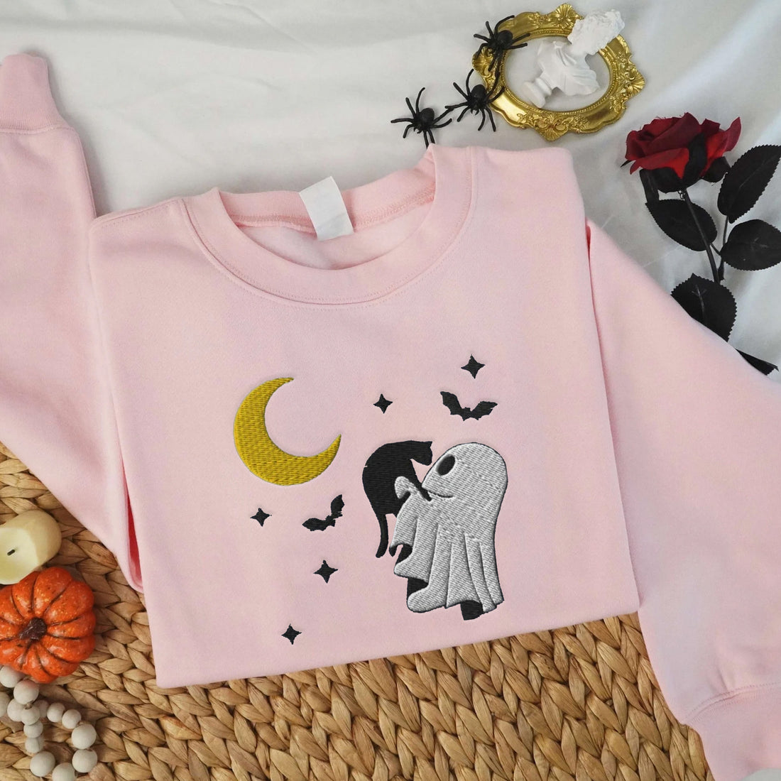 Ghost Hold Black Cat Sweatshirt, Halloween Embroidery Sweatshirt HLW_M366