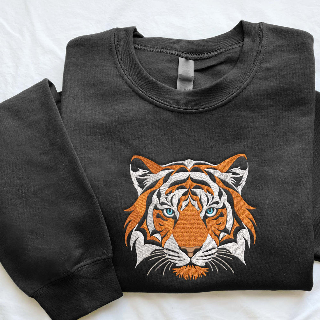 Majestic Tiger Head Embroidery Shirt, Fill Stitch Wild Animal Face for Dark Fabric P_M35