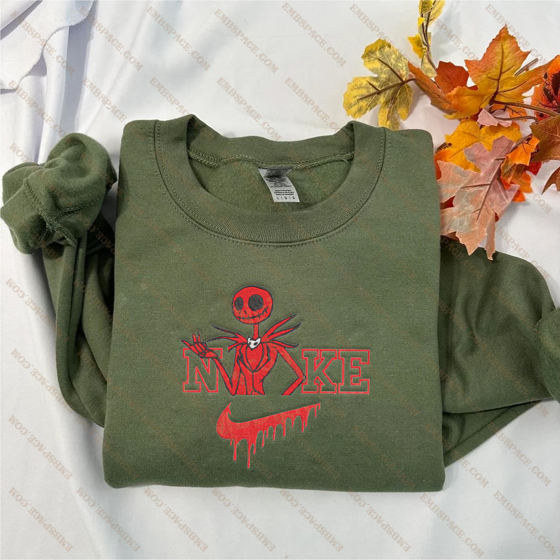 N Red Horror Character Halloween Embroidery Sweatshirt, Halloween Embroidery Sweatshirt HLW_M2043
