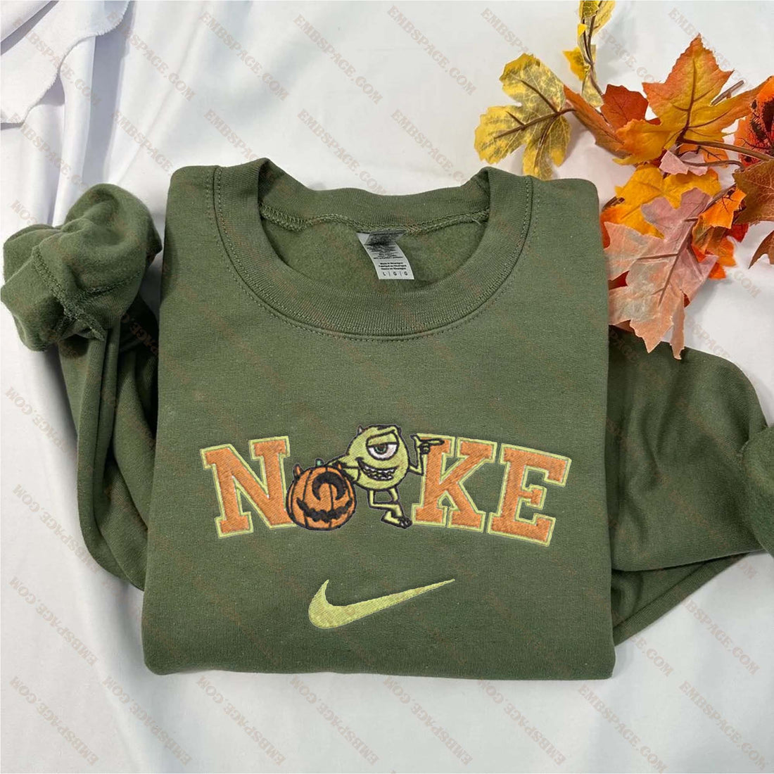 Green Monsters Carry Pumpkin Halloween Embroidery Sweatshirt, Halloween Embroidery Sweatshirt HLW_M2021