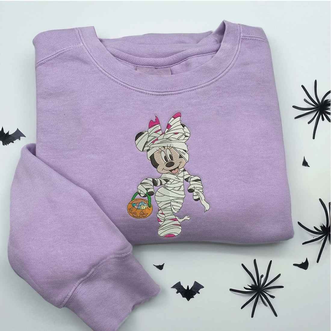Bandaged Mouse Carrying Pumpkin Sweatshirt, Halloween Embroidery Sweatshirt HLW_M681