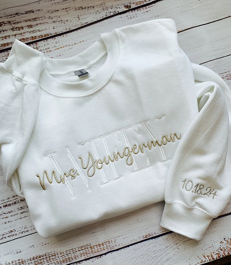 Future Mrs Sweatshirt T_M38