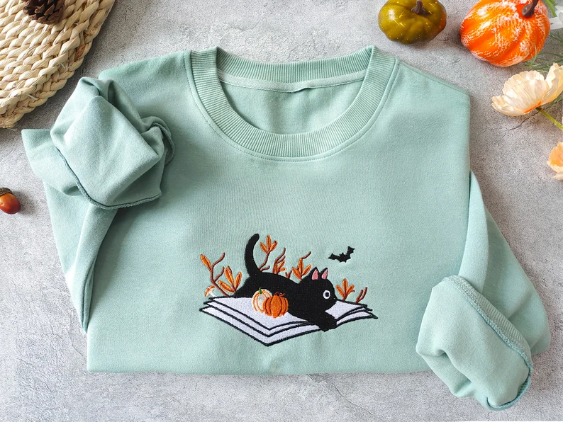Black Cat Sweatshirt T_M96