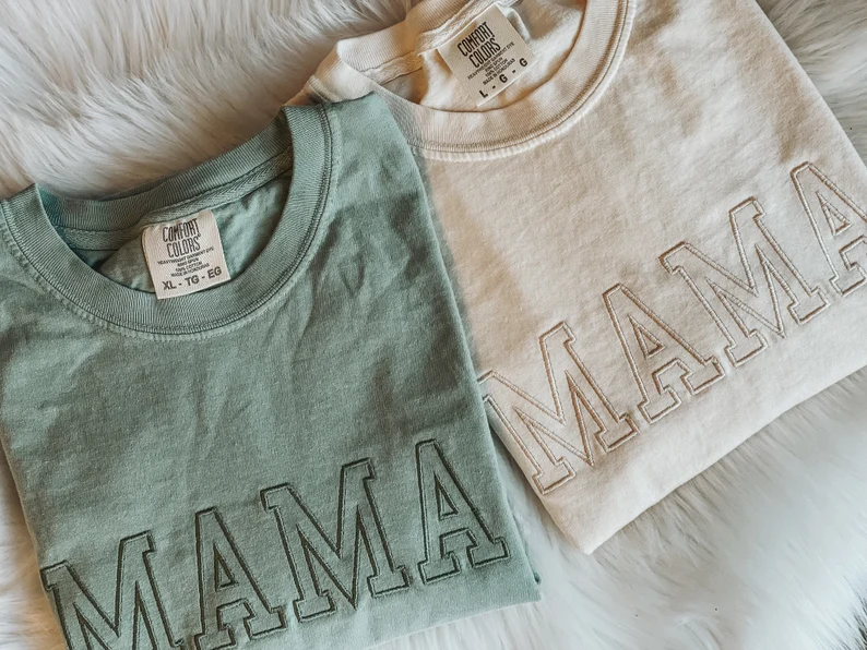 College Block MAMA Shirt T_M85